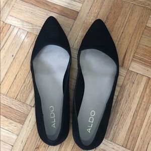 Black ballet flats with Pointy Toe